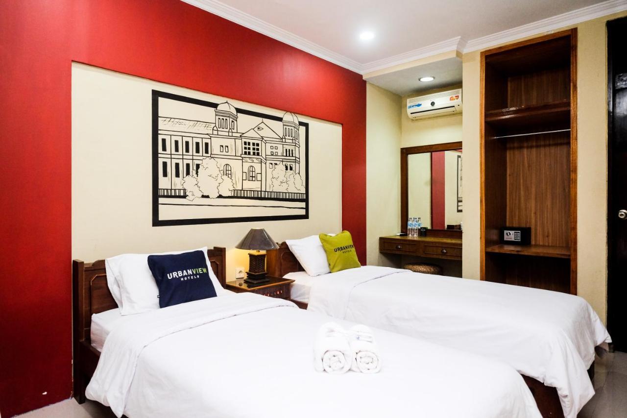 Urbanview Hotel Syariah Wisnugraha By Reddoorz Джокьякарта Экстерьер фото
