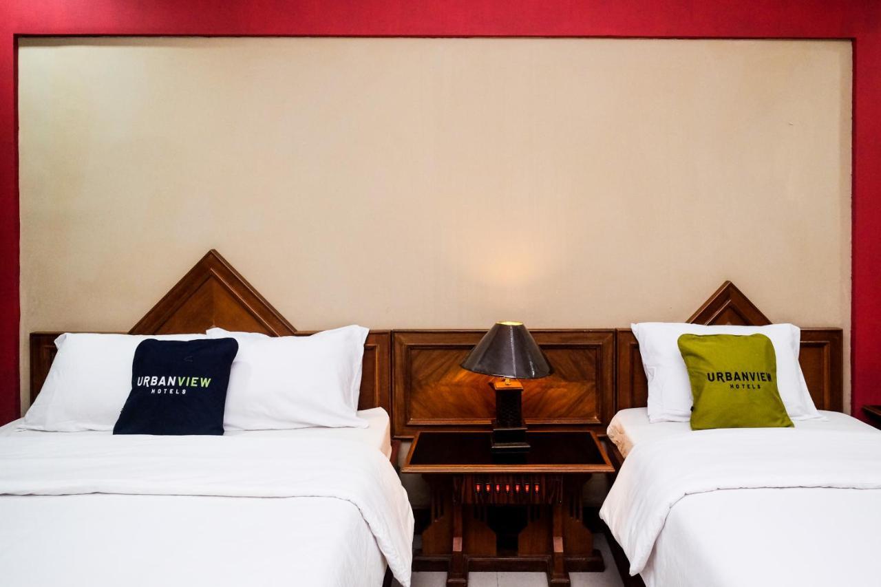 Urbanview Hotel Syariah Wisnugraha By Reddoorz Джокьякарта Экстерьер фото