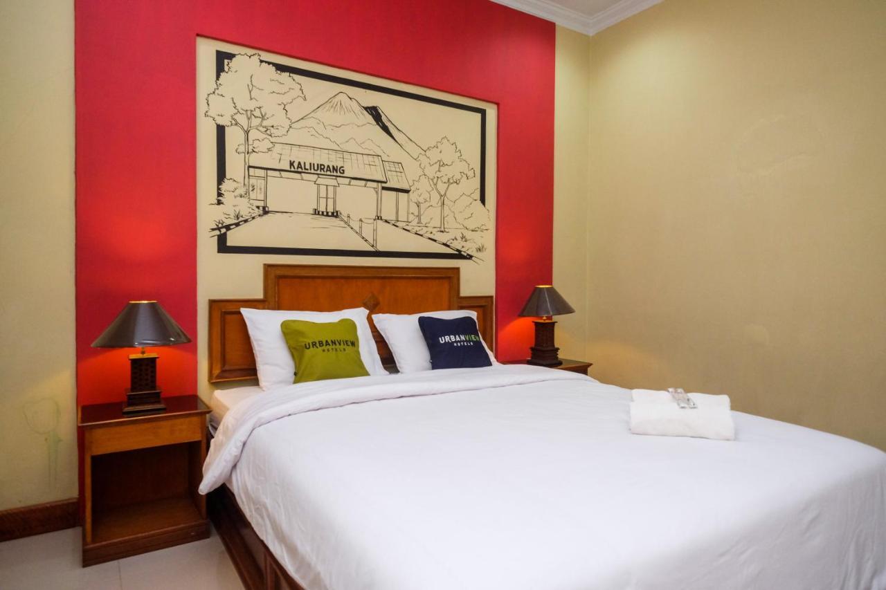 Urbanview Hotel Syariah Wisnugraha By Reddoorz Джокьякарта Экстерьер фото